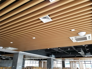 Innenanhänger Decke Aluminium Dekorationsprofil Holzkorn-Extrusionsröhre