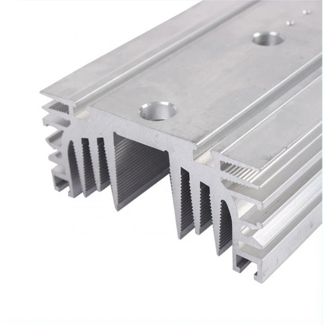 Aluminium-Kühlkörper mit kundenspezifischen Abmessungen, eloxiertes Extrusionsprofil